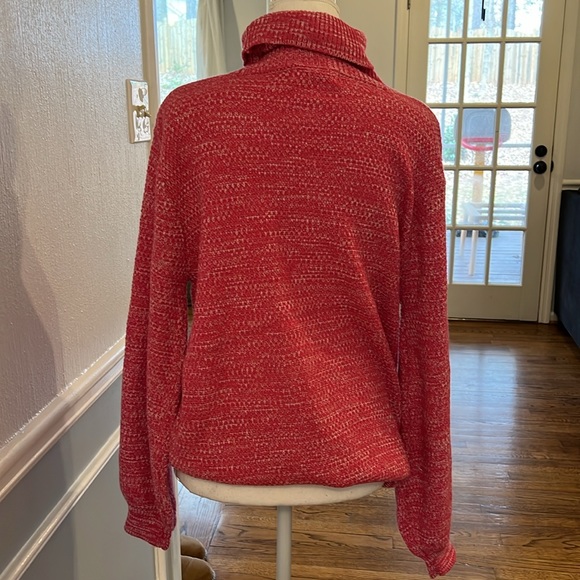 LIKE NEW COZY KNIT TURTLENECK SWEATER - SIZE SMALL - Picture 7 of 8